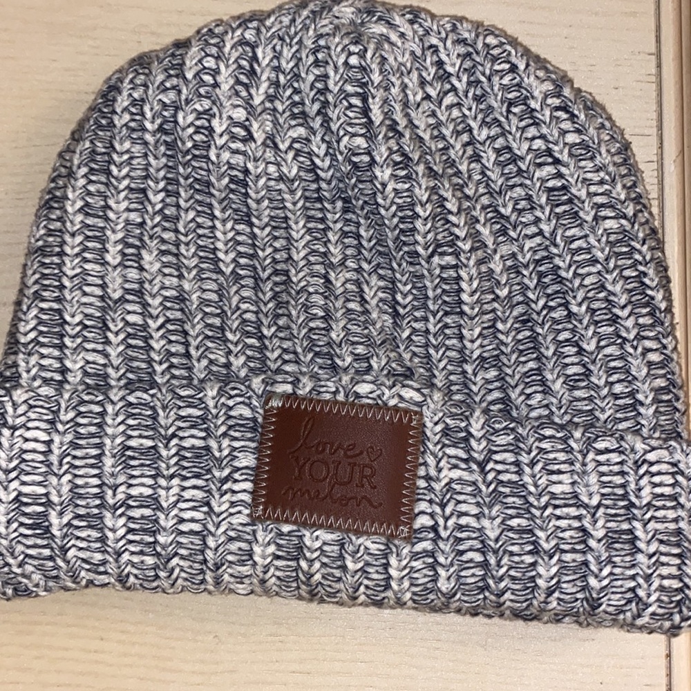 Love your melon ribbed blue and white beanie